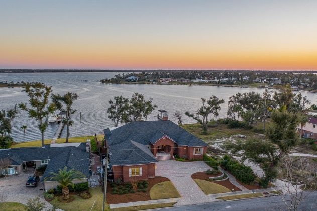 Panama City, Florida 32401, 6 Bedrooms Bedrooms, ,6 BathroomsBathrooms,Residential,For Sale,Cove Terrace,867434