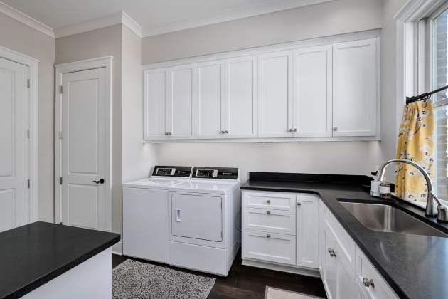 Panama City, Florida 32401, 6 Bedrooms Bedrooms, ,6 BathroomsBathrooms,Residential,For Sale,Cove Terrace,867434