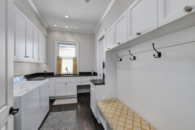 Panama City, Florida 32401, 6 Bedrooms Bedrooms, ,6 BathroomsBathrooms,Residential,For Sale,Cove Terrace,867434