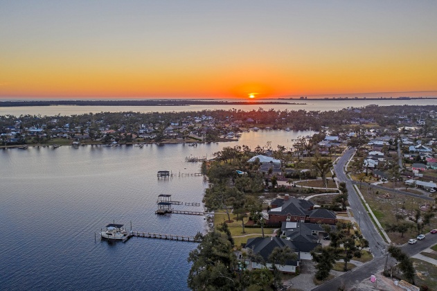 Panama City, Florida 32401, 6 Bedrooms Bedrooms, ,6 BathroomsBathrooms,Residential,For Sale,Cove Terrace,867434