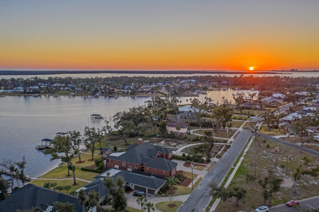 Panama City, Florida 32401, 6 Bedrooms Bedrooms, ,6 BathroomsBathrooms,Residential,For Sale,Cove Terrace,867434