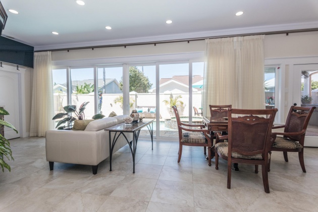 Panama City Beach, Florida 32413, 2 Bedrooms Bedrooms, ,4 BathroomsBathrooms,Residential,For Sale,Seaclusion,867518