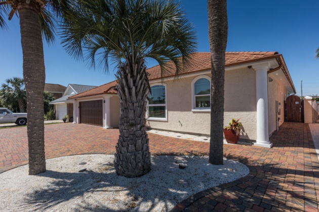 Panama City Beach, Florida 32413, 2 Bedrooms Bedrooms, ,4 BathroomsBathrooms,Residential,For Sale,Seaclusion,867518