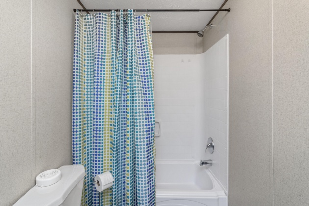 Defuniak Springs, Florida 32433, 4 Bedrooms Bedrooms, ,2 BathroomsBathrooms,Residential,For Sale,Blue Ridge,867520