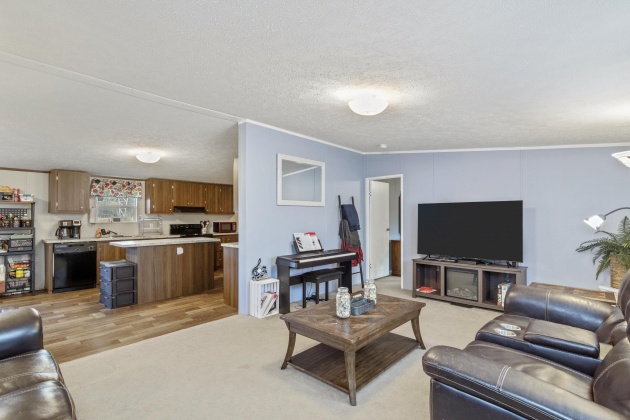 Defuniak Springs, Florida 32433, 4 Bedrooms Bedrooms, ,2 BathroomsBathrooms,Residential,For Sale,Blue Ridge,867520