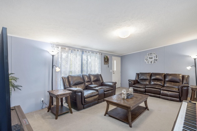 Defuniak Springs, Florida 32433, 4 Bedrooms Bedrooms, ,2 BathroomsBathrooms,Residential,For Sale,Blue Ridge,867520