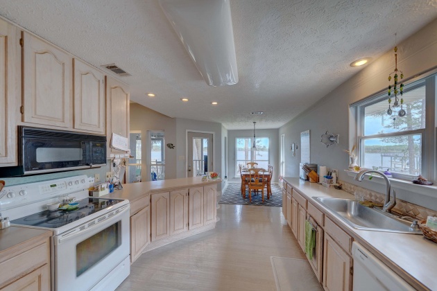 Panama City Beach, Florida 32413, 3 Bedrooms Bedrooms, ,2 BathroomsBathrooms,Residential,For Sale,Lakeside,867636