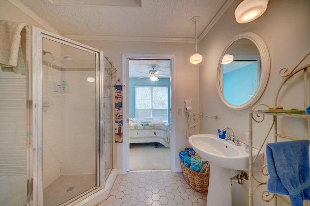 Panama City Beach, Florida 32413, 3 Bedrooms Bedrooms, ,2 BathroomsBathrooms,Residential,For Sale,Lakeside,867636