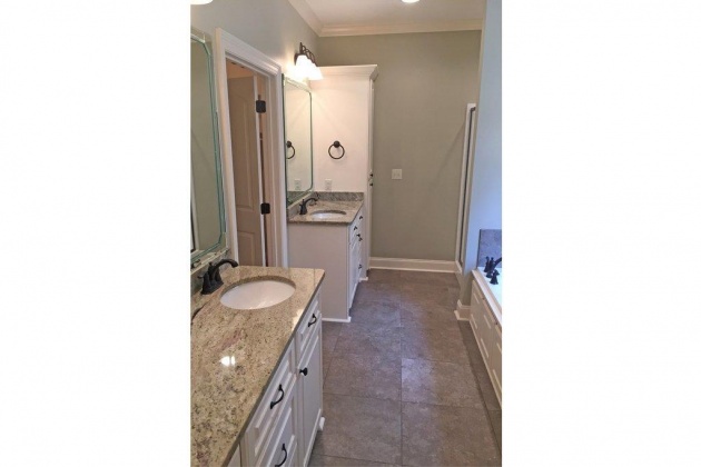 Defuniak Springs, Florida 32433, 3 Bedrooms Bedrooms, ,2 BathroomsBathrooms,Residential,For Sale,Lake Holley,867625