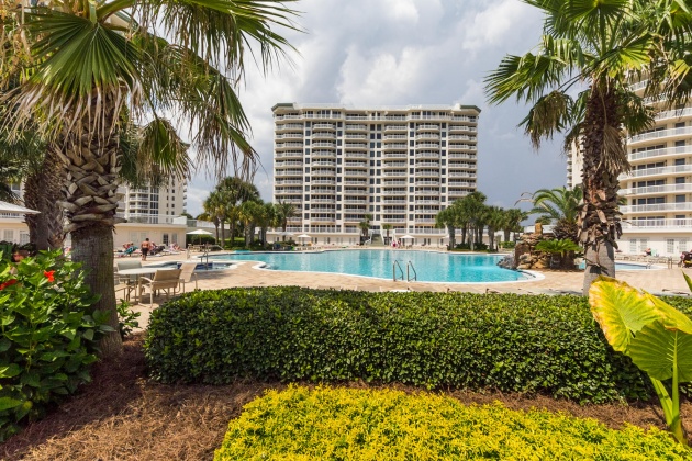 Destin, Florida 32541, 2 Bedrooms Bedrooms, ,3 BathroomsBathrooms,Residential,For Sale,Emerald Coast,867760