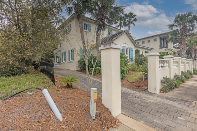 Miramar Beach, Florida 32550, 3 Bedrooms Bedrooms, ,3 BathroomsBathrooms,Residential,For Sale,Rue Caribe,867754