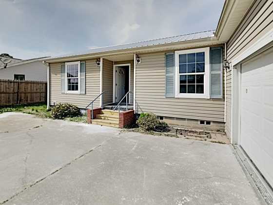Panama City, Florida 32404, 3 Bedrooms Bedrooms, ,2 BathroomsBathrooms,Residential,For Sale,Charlotte,867960
