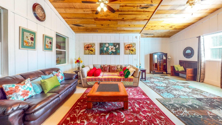 Ponce De Leon, Florida 32455, 4 Bedrooms Bedrooms, ,4 BathroomsBathrooms,Residential,For Sale,Byrd,857738