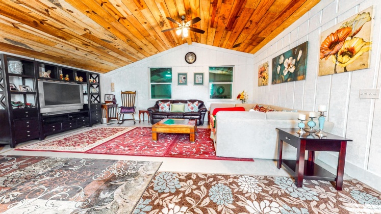 Ponce De Leon, Florida 32455, 4 Bedrooms Bedrooms, ,4 BathroomsBathrooms,Residential,For Sale,Byrd,857738