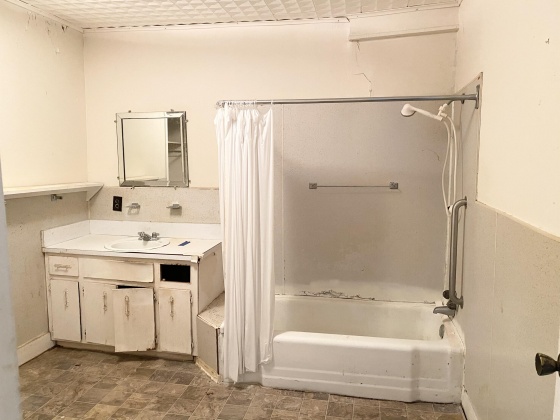 Chipley, Florida 32428, 3 Bedrooms Bedrooms, ,3 BathroomsBathrooms,Residential,For Sale,Wells,866043