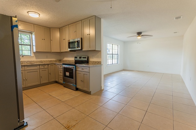 Crestview, Florida 32536, 3 Bedrooms Bedrooms, ,2 BathroomsBathrooms,Residential,For Sale,Walnut,857477