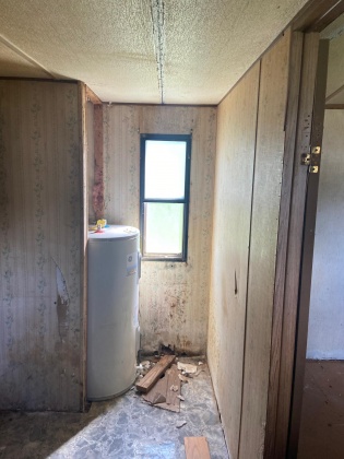 Defuniak Springs, Florida 32433, 3 Bedrooms Bedrooms, ,2 BathroomsBathrooms,Residential,For Sale,Punch Bowl,855374