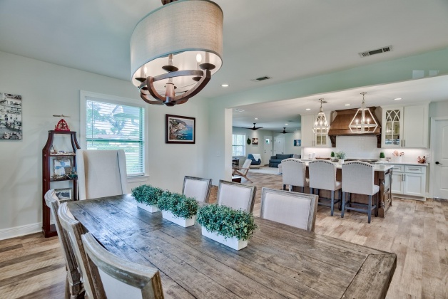 Panama City, Florida 32401, 3 Bedrooms Bedrooms, ,2 BathroomsBathrooms,Residential,For Sale,Dewitt,868525