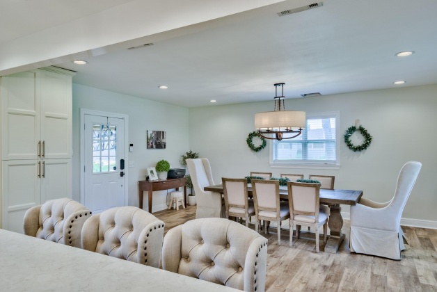 Panama City, Florida 32401, 3 Bedrooms Bedrooms, ,2 BathroomsBathrooms,Residential,For Sale,Dewitt,868525