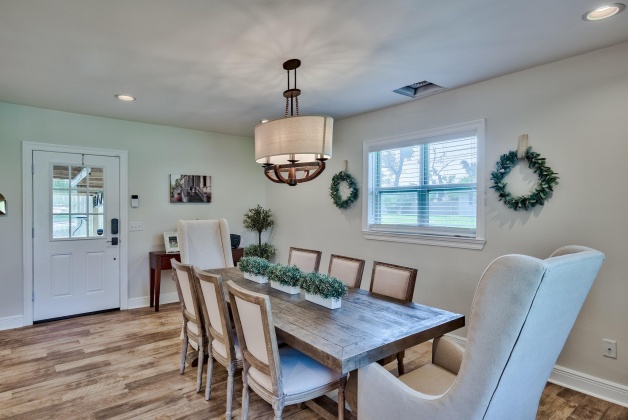 Panama City, Florida 32401, 3 Bedrooms Bedrooms, ,2 BathroomsBathrooms,Residential,For Sale,Dewitt,868525