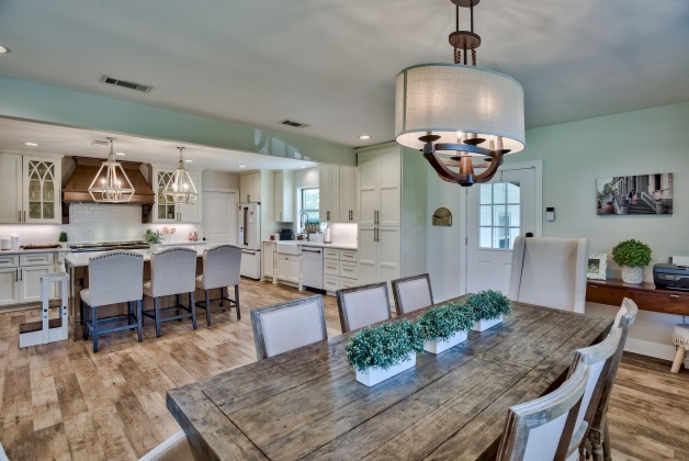Panama City, Florida 32401, 3 Bedrooms Bedrooms, ,2 BathroomsBathrooms,Residential,For Sale,Dewitt,868525