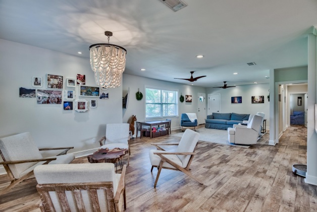 Panama City, Florida 32401, 3 Bedrooms Bedrooms, ,2 BathroomsBathrooms,Residential,For Sale,Dewitt,868525