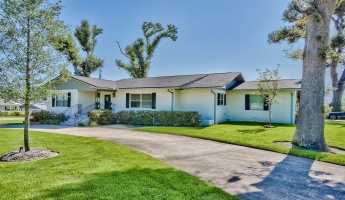 Panama City, Florida 32401, 3 Bedrooms Bedrooms, ,2 BathroomsBathrooms,Residential,For Sale,Dewitt,868525