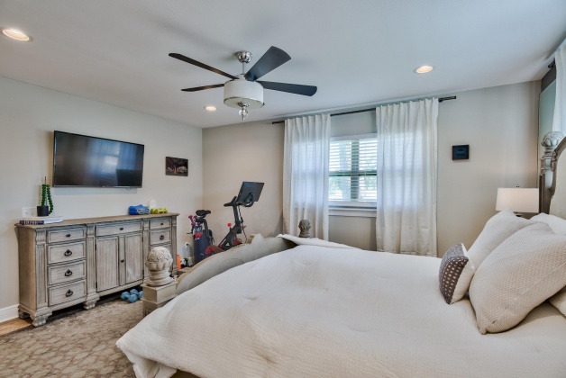 Panama City, Florida 32401, 3 Bedrooms Bedrooms, ,2 BathroomsBathrooms,Residential,For Sale,Dewitt,868525