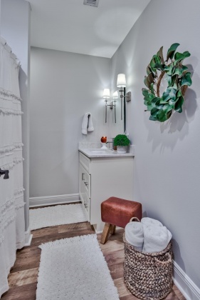 Panama City, Florida 32401, 3 Bedrooms Bedrooms, ,2 BathroomsBathrooms,Residential,For Sale,Dewitt,868525