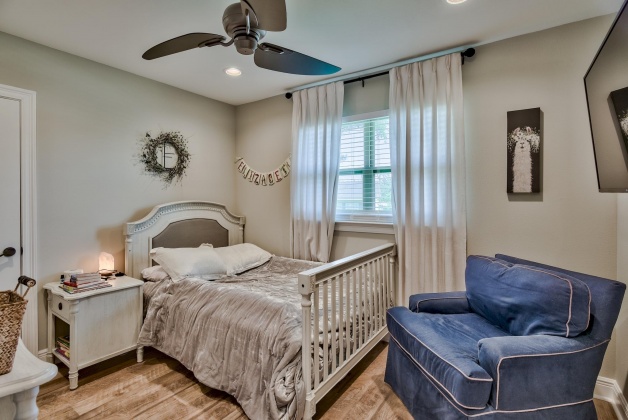 Panama City, Florida 32401, 3 Bedrooms Bedrooms, ,2 BathroomsBathrooms,Residential,For Sale,Dewitt,868525