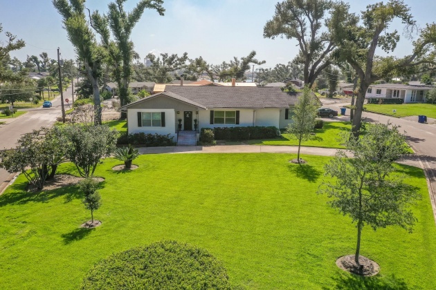Panama City, Florida 32401, 3 Bedrooms Bedrooms, ,2 BathroomsBathrooms,Residential,For Sale,Dewitt,868525