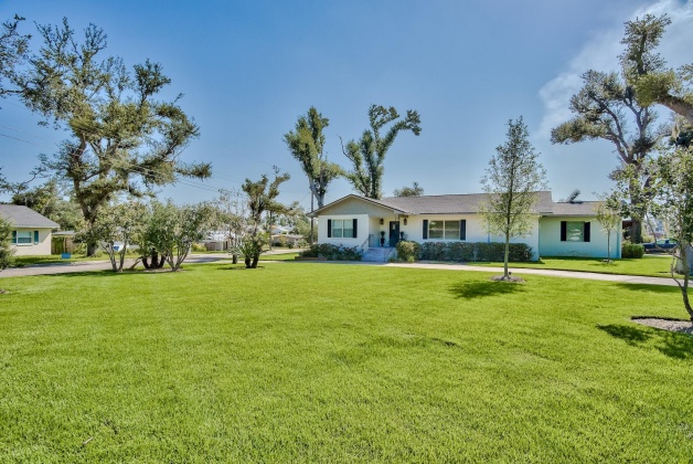 Panama City, Florida 32401, 3 Bedrooms Bedrooms, ,2 BathroomsBathrooms,Residential,For Sale,Dewitt,868525