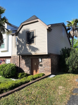 Pensacola, Florida 32514, 2 Bedrooms Bedrooms, ,3 BathroomsBathrooms,Residential,For Sale,Williamsburg Circle,868584