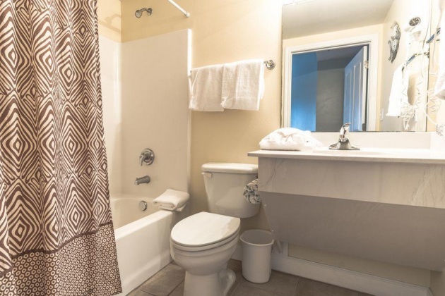 Panama City, Florida 32408, 1 Bedroom Bedrooms, ,2 BathroomsBathrooms,Residential,For Sale,Thomas,868656