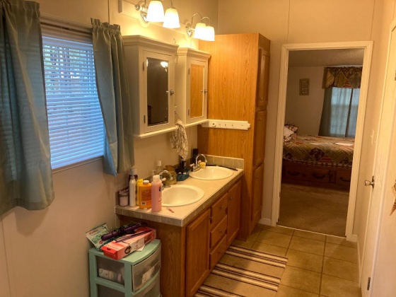 Defuniak Springs, Florida 32433, 4 Bedrooms Bedrooms, ,2 BathroomsBathrooms,Residential,For Sale,Kings Lake,868666