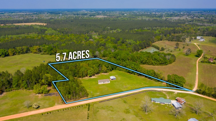 Laurel Hill, Florida 32567, 3 Bedrooms Bedrooms, ,2 BathroomsBathrooms,Residential,For Sale,Perkins,868661