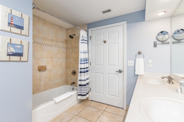 Miramar Beach, Florida 32550, 2 Bedrooms Bedrooms, ,3 BathroomsBathrooms,Residential,For Sale,Westwinds,868671