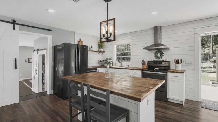 Defuniak Springs, Florida 32435, 3 Bedrooms Bedrooms, ,2 BathroomsBathrooms,Residential,For Sale,2nd,868719
