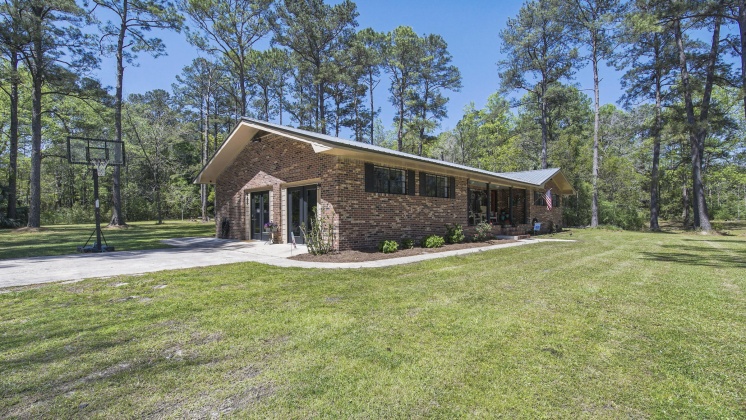 Defuniak Springs, Florida 32435, 3 Bedrooms Bedrooms, ,2 BathroomsBathrooms,Residential,For Sale,2nd,868719