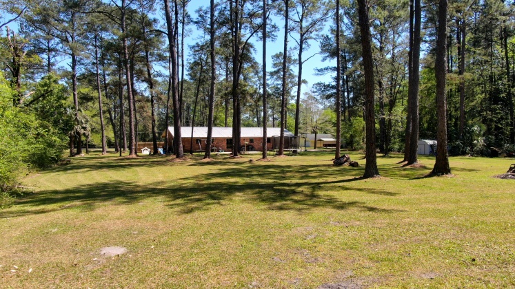 Defuniak Springs, Florida 32435, 3 Bedrooms Bedrooms, ,2 BathroomsBathrooms,Residential,For Sale,2nd,868719