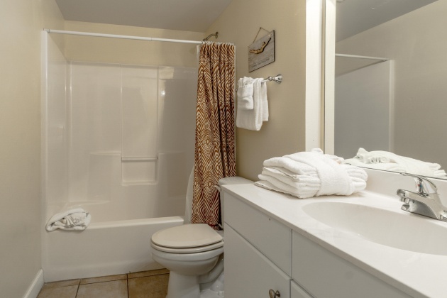 Panama City, Florida 32408, 2 Bedrooms Bedrooms, ,3 BathroomsBathrooms,Residential,For Sale,Thomas,868745