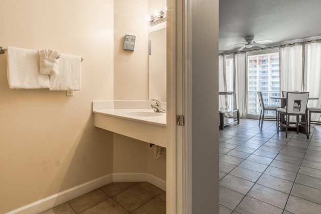 Panama City, Florida 32408, 2 Bedrooms Bedrooms, ,3 BathroomsBathrooms,Residential,For Sale,Thomas,868745
