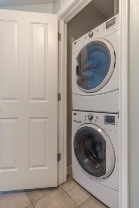 Panama City, Florida 32408, 2 Bedrooms Bedrooms, ,3 BathroomsBathrooms,Residential,For Sale,Thomas,868745