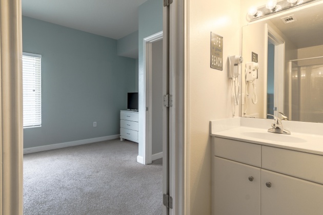 Panama City, Florida 32408, 2 Bedrooms Bedrooms, ,3 BathroomsBathrooms,Residential,For Sale,Thomas,868751