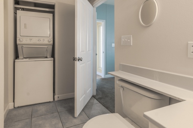 Panama City, Florida 32408, 2 Bedrooms Bedrooms, ,3 BathroomsBathrooms,Residential,For Sale,Thomas,868774