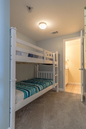 Panama City, Florida 32408, 2 Bedrooms Bedrooms, ,3 BathroomsBathrooms,Residential,For Sale,Thomas,868774