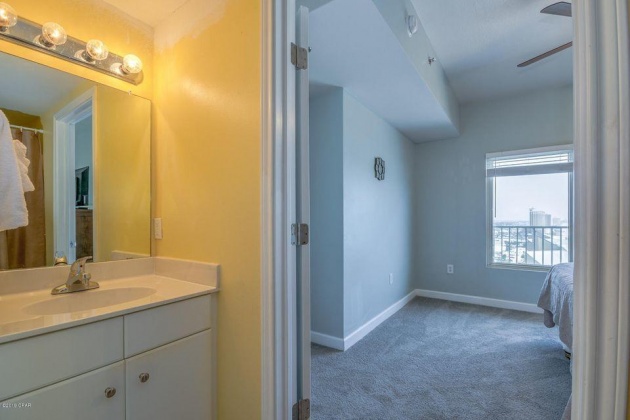 Panama City, Florida 32408, 1 Bedroom Bedrooms, ,2 BathroomsBathrooms,Residential,For Sale,Thomas,868793