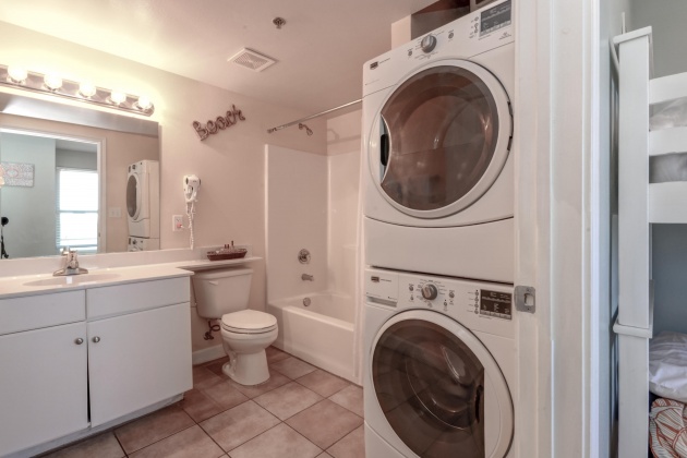 Panama City, Florida 32408, 1 Bedroom Bedrooms, ,2 BathroomsBathrooms,Residential,For Sale,Thomas,868794