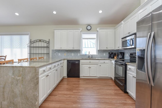 St. George Island, Florida 32328, 5 Bedrooms Bedrooms, ,6 BathroomsBathrooms,Residential,For Sale,Sailfish,868805