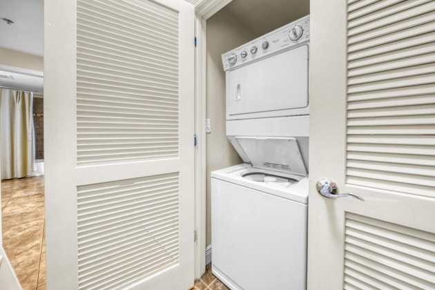 Panama City Beach, Florida 32413, 2 Bedrooms Bedrooms, ,2 BathroomsBathrooms,Residential,For Sale,Front Beach,868837